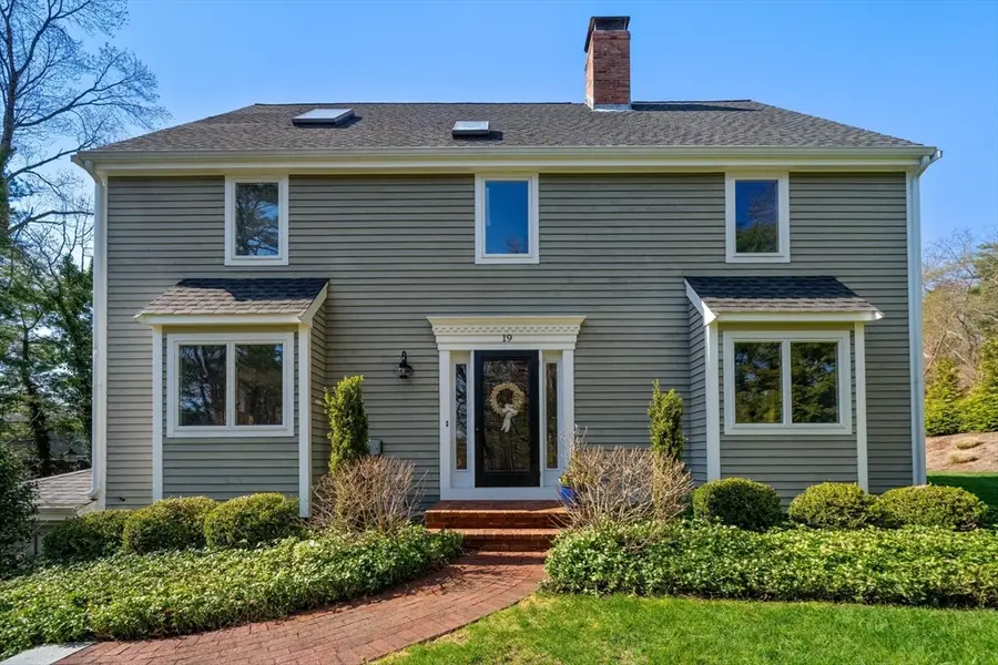 19 Saltmeadow Ln, Duxbury, MA 02332 - #2