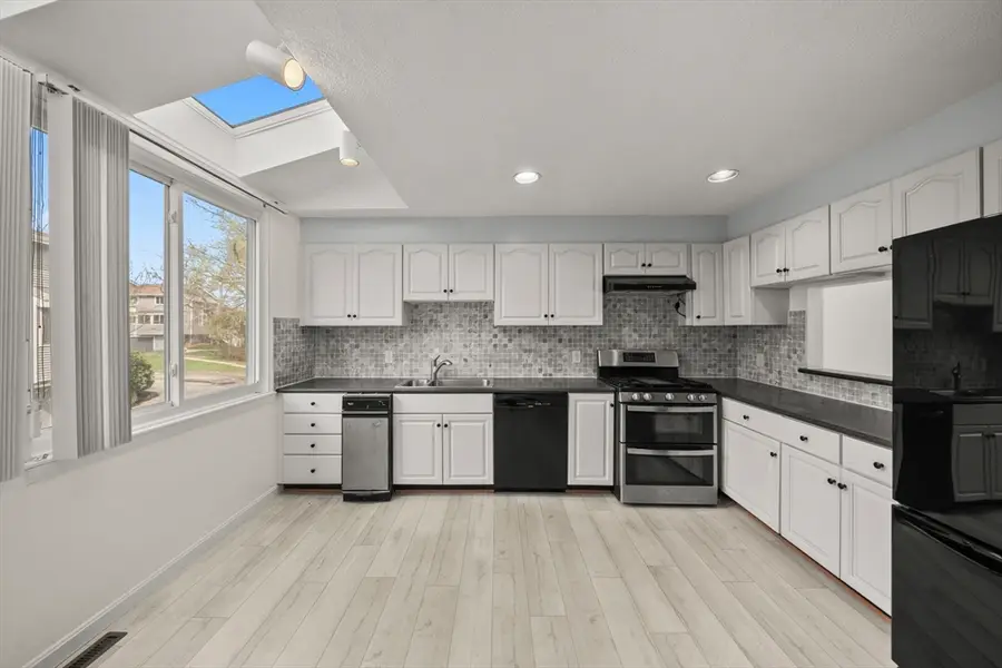 255 North Rd #10, Chelmsford, MA 01824 - #2