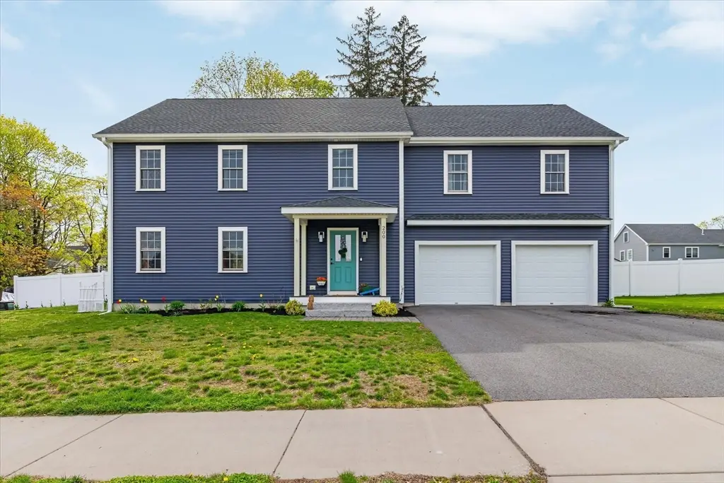 200 Greeley St, Clinton, MA 01510 - #1