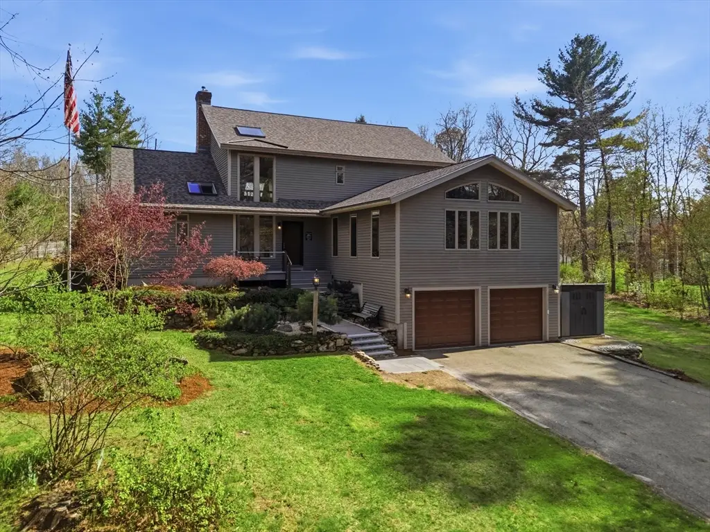 9 Upton St, Dunstable, MA 01827 - #1
