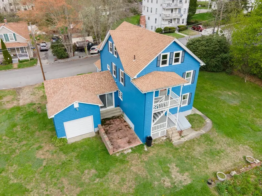 8 Linwood St, Webster, MA 01570 - #2