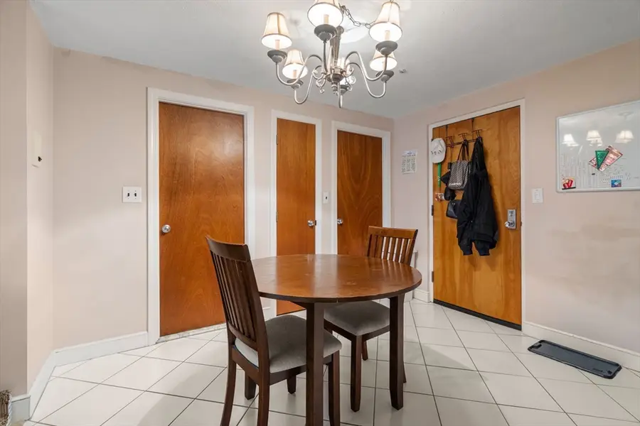 99 Pleasant St #A4, Watertown, MA 02472 - #2
