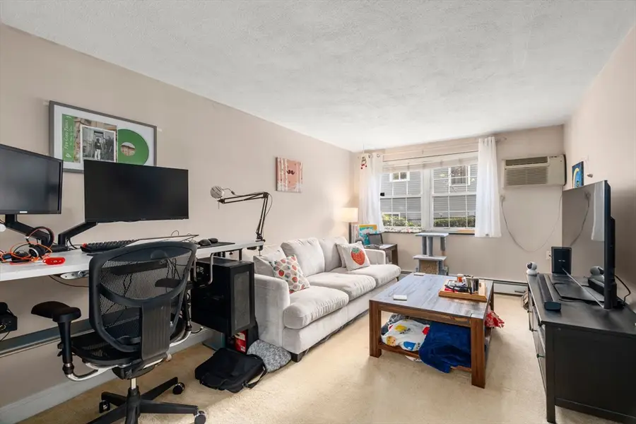 99 Pleasant St #A4, Watertown, MA 02472 - #3