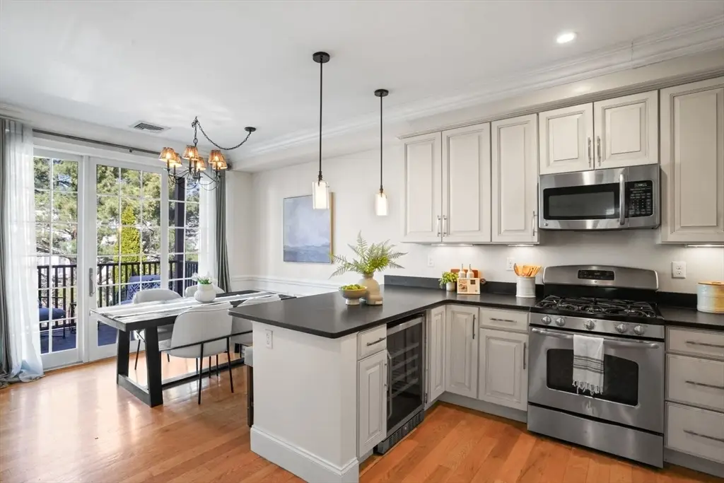 192 West Sixth Street #2, Boston, MA 02127 - #1