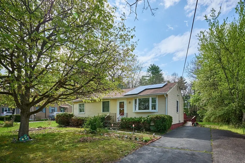 12 Pomeroy St, Easthampton, MA 01027 - #1