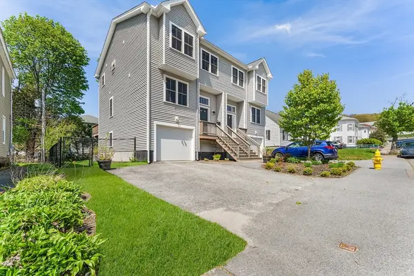 13-A Prentice St, Worcester, MA 01604