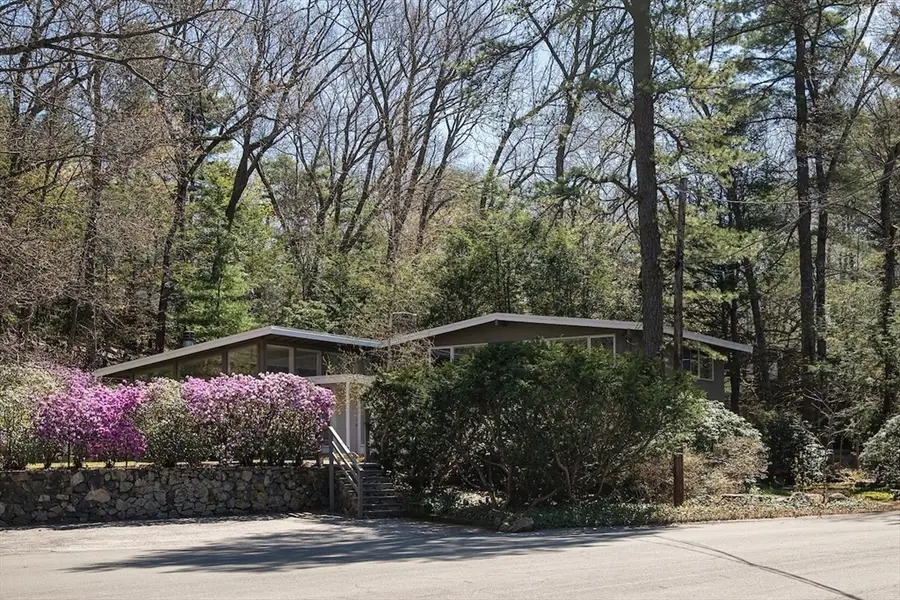 3 Compton Cir, Lexington, MA 02421 - #3