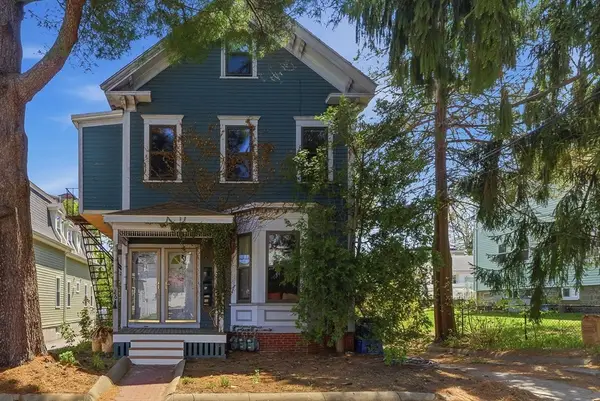 26 Hamlet St #1, Somerville, MA 02143