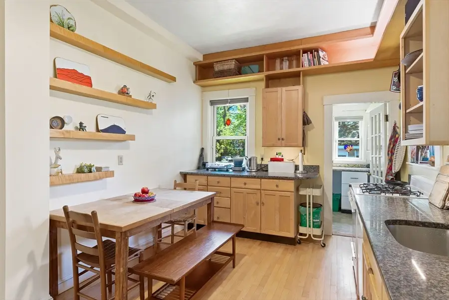 26 Hamlet St #1, Somerville, MA 02143 - #3