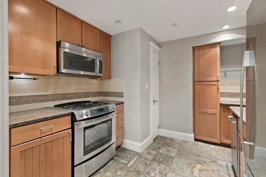 180 Commonwealth Ave #B, Boston, MA 02116 - #3