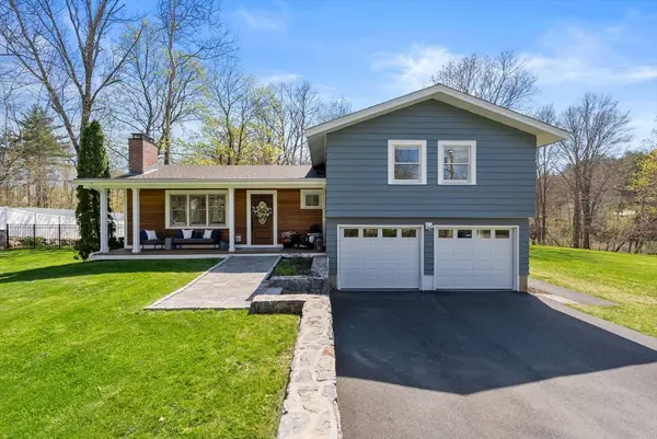 6 Clinton St, Amesbury, MA 01913