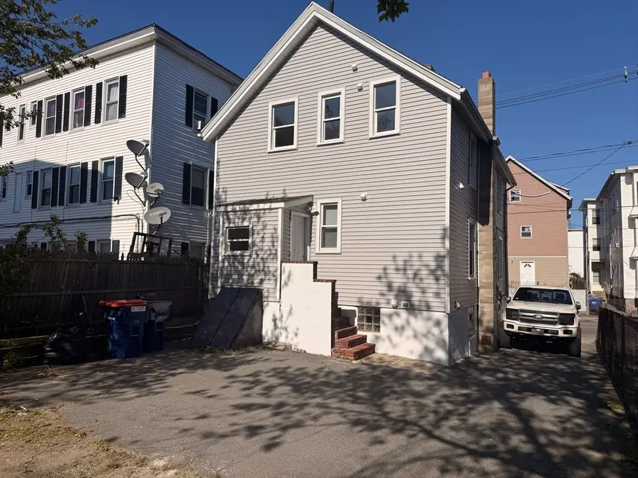 207 Belleville Ave, New Bedford, MA 02746 - #3