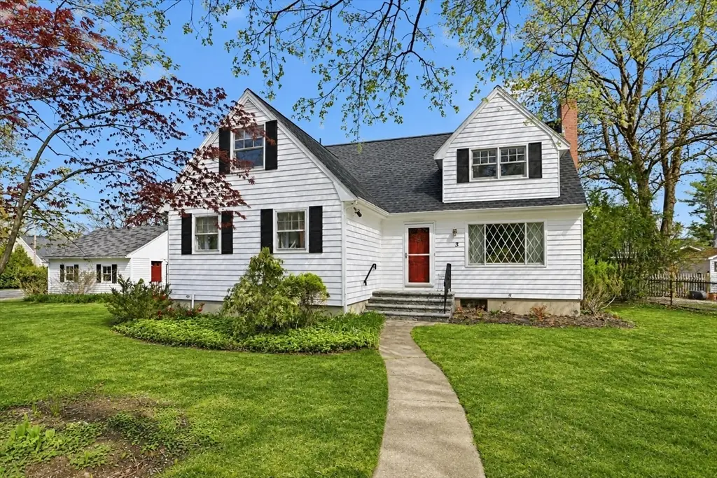 3 Linden St, Chelmsford, MA 01824 - #1