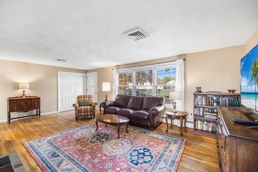 26 Mount Vernon Cir, Lawrence, MA 01843 - #2