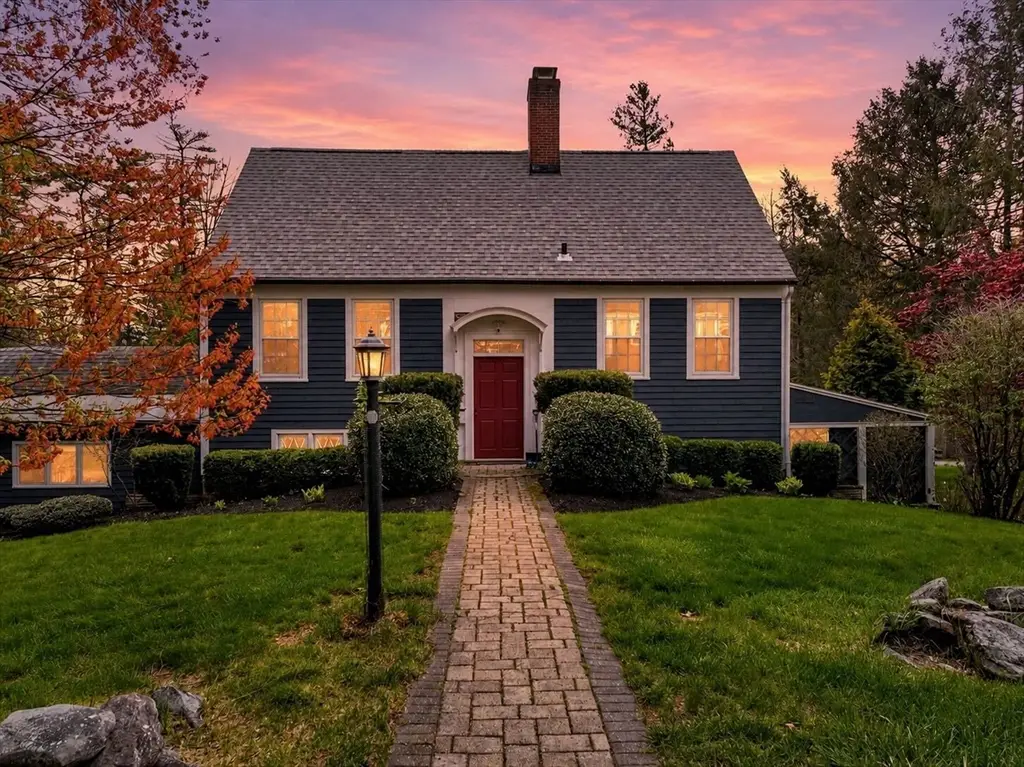 8 Hillside Rd, Southbridge, MA 01550 - #1