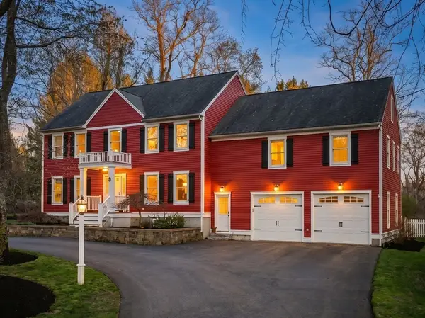 19 Crane Neck St, West Newbury, MA 01985