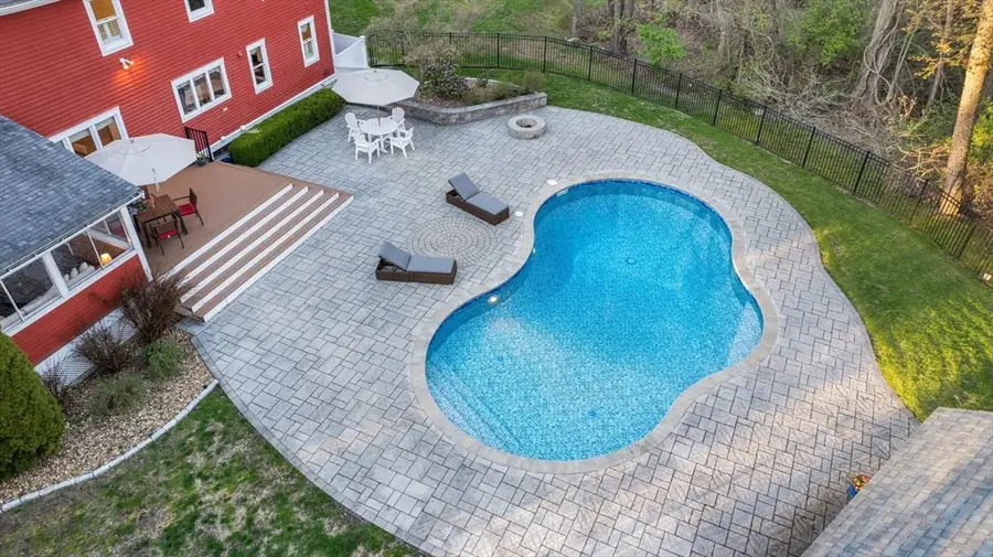 19 Crane Neck St, West Newbury, MA 01985 - #2