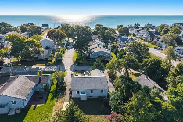 35 Shore Dr, Mashpee, MA 02649
