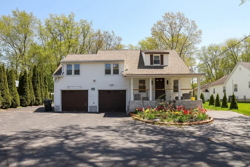 11 Hampton St, Auburn, MA 01501 - #1