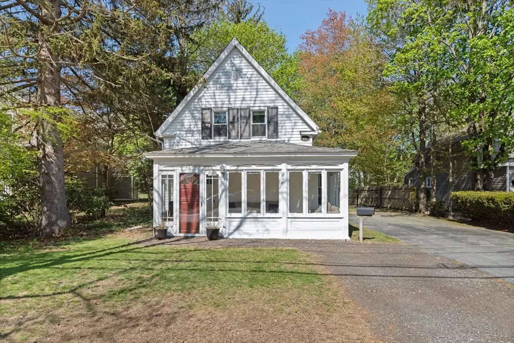 226 Central St, Foxboro, MA 02035 - #1