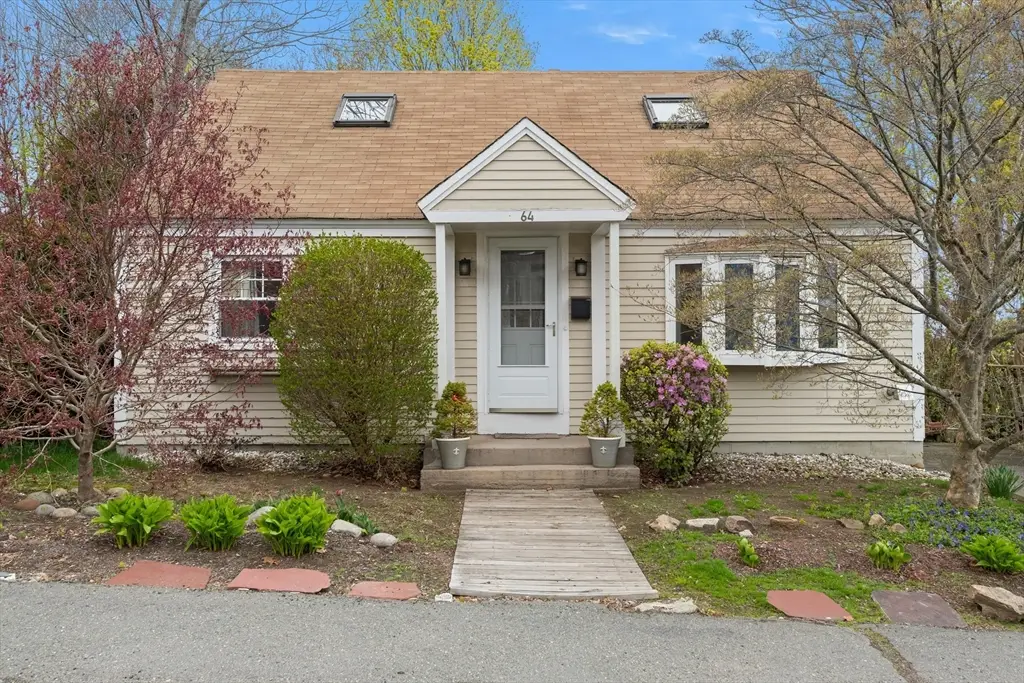 64 High St, Rockport, MA 01966 - #1