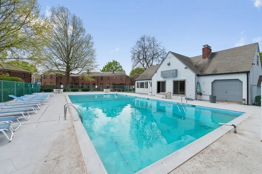 23 Pierce Rd #23, Watertown, MA 02472 - #2