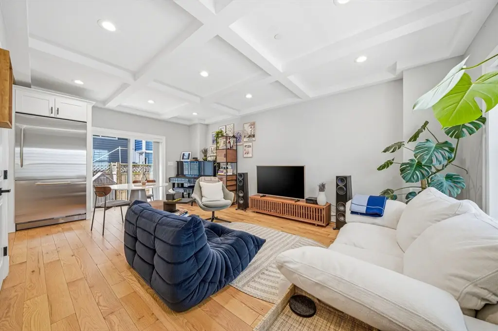 51 Oliver St #2, Somerville, MA 02145 - #1