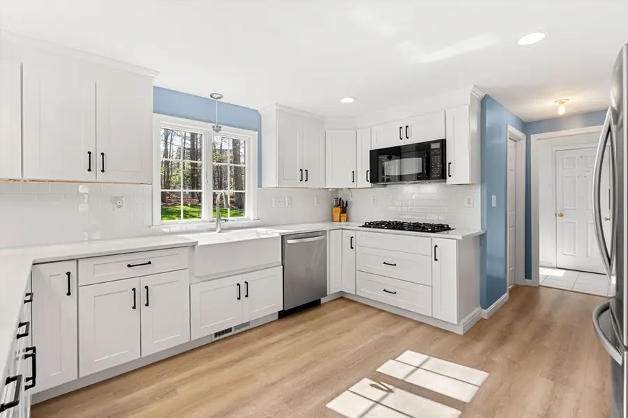 270 Morgan Rd, Northbridge, MA 01588 - #3