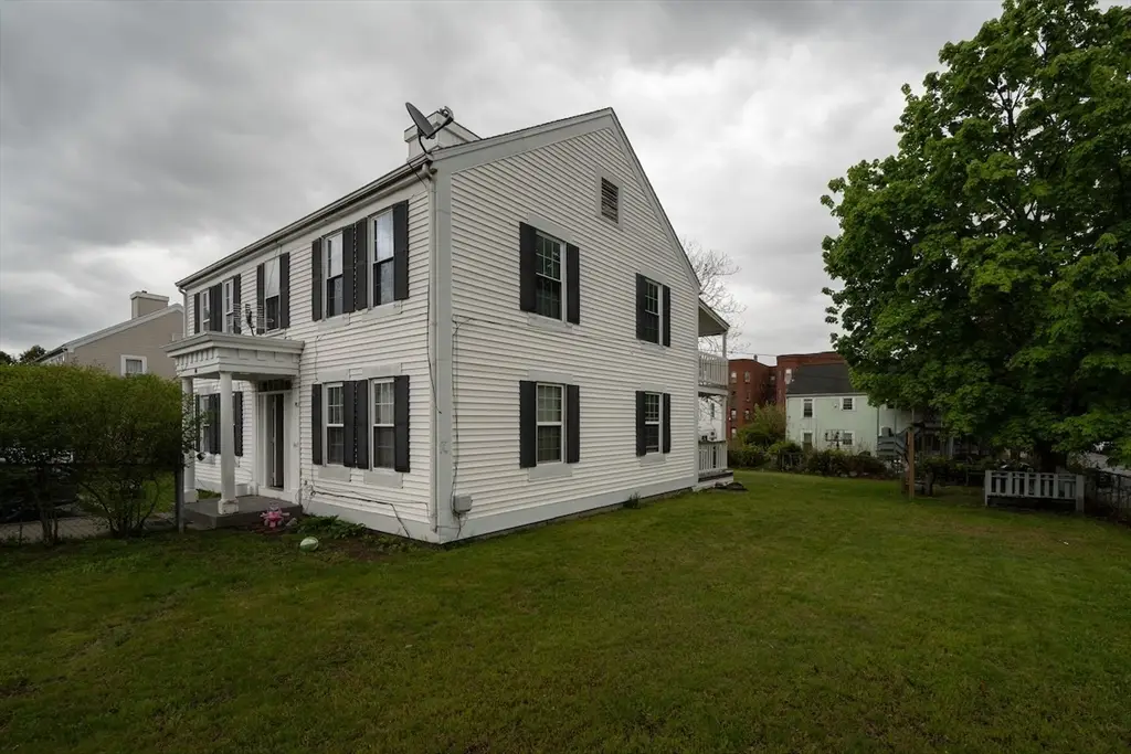 60 N East St, Holyoke, MA 01040 - #1