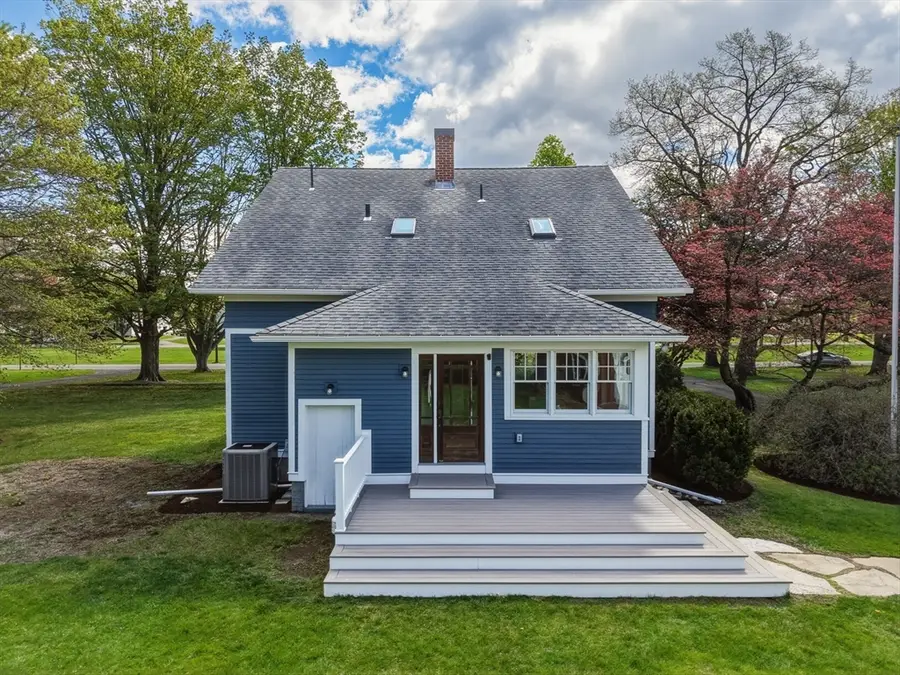 111 West St, Hadley, MA 01035 - #3