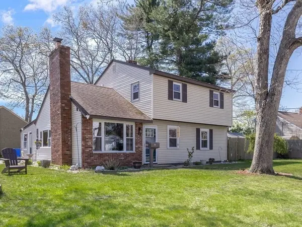 49 Wellesley Rd, Stoughton, MA 02072