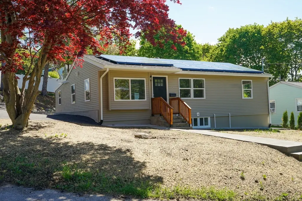 8 Sussex Ln, Worcester, MA 01602 - #1