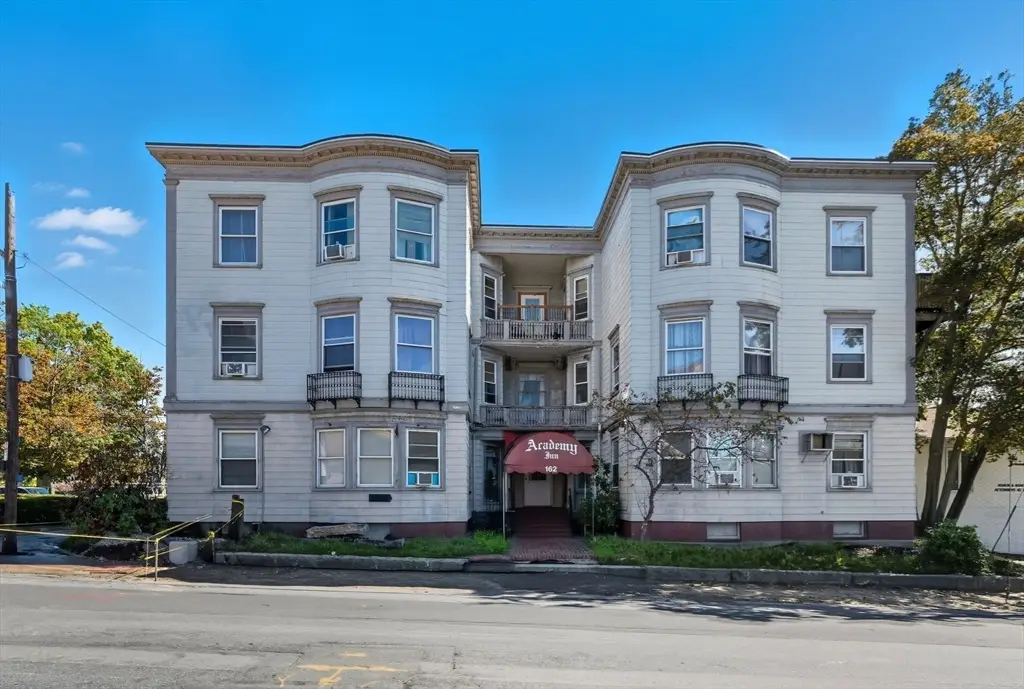 162 Warren Ave, Brockton, MA 02301 - #1