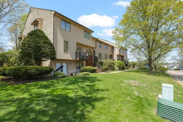 880 Landry Ave #7, North Attleboro, MA 02760