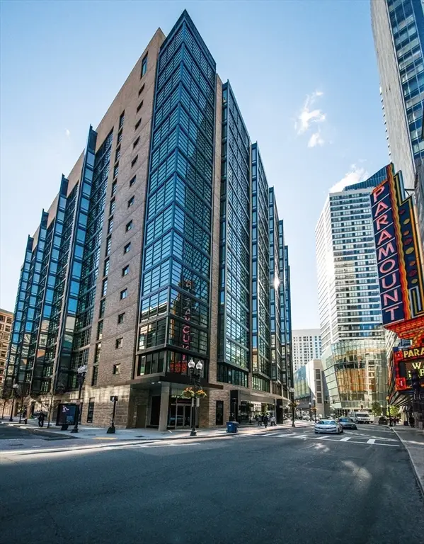 580 Washington St #6F, Boston, MA 02111