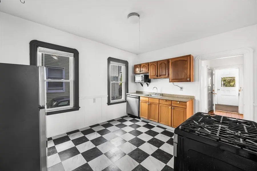 29 Victoria St, Somerville, MA 02144 - #2