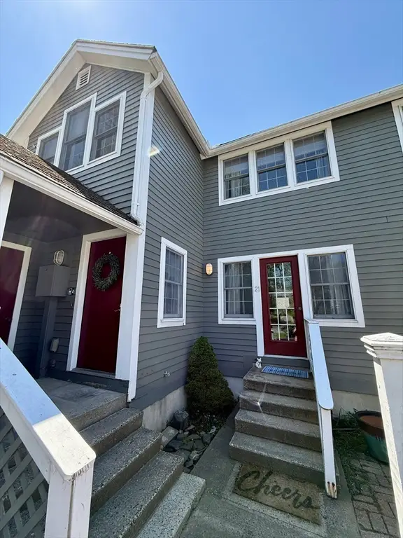 21 Amity Place #21, Amherst, MA 01002