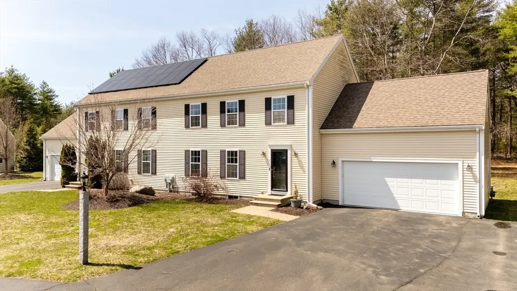 391 Franklin St #1, Hanson, MA 02341 - #1