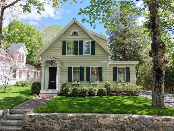 12 Cottage Street, Wellesley, MA 02482