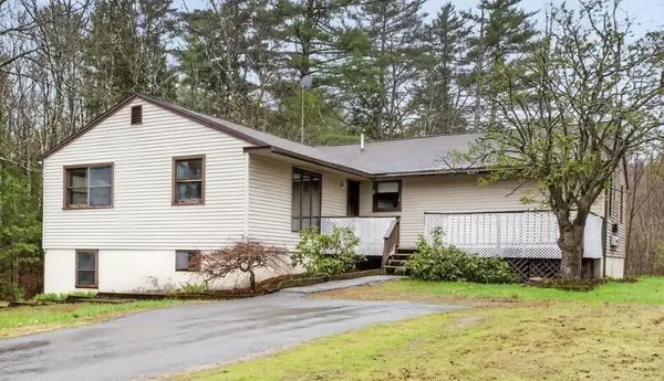 414 Fremont Rd, Chester, NH 03036