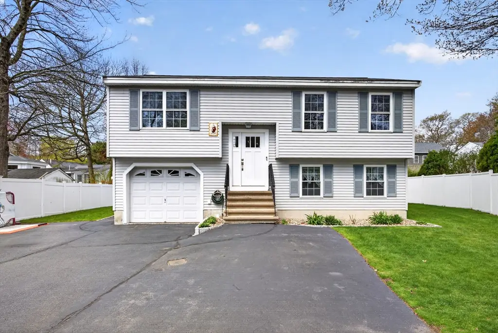 111R Grove Ave, Wilmington, MA 01887 - #1