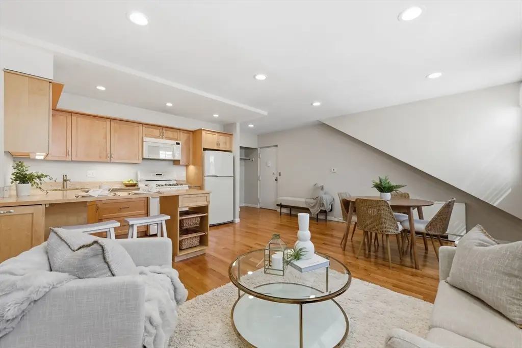 21 Bowdoin Street #5C, Boston, MA 02114 - #1