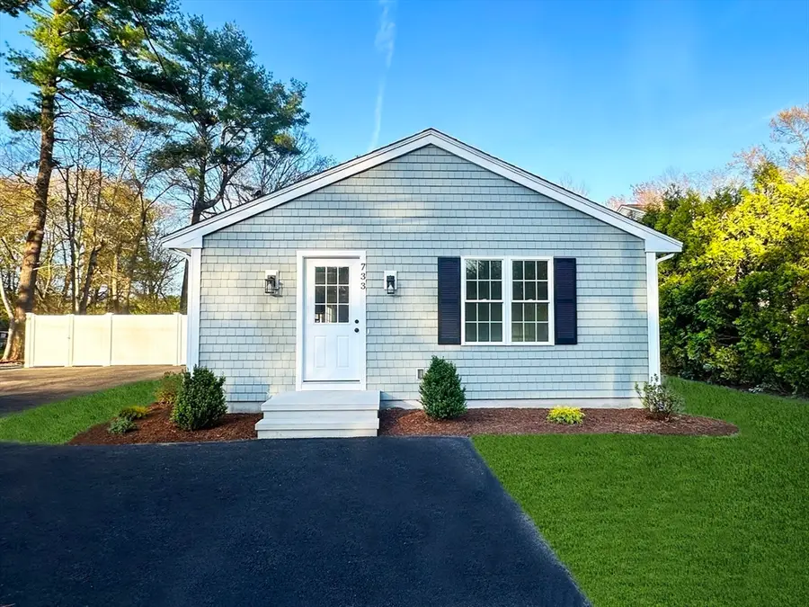 733 Monponsett St, Hanson, MA 02341 - #2