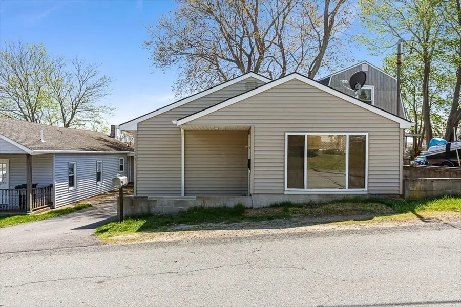 126 Ocean View Ave, Swansea, MA 02777 - #3