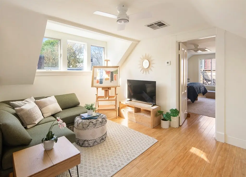185 Hamilton St #3, Cambridge, MA 02139 - #1
