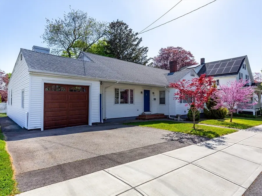 277 Valentine St, Fall River, MA 02720 - #2