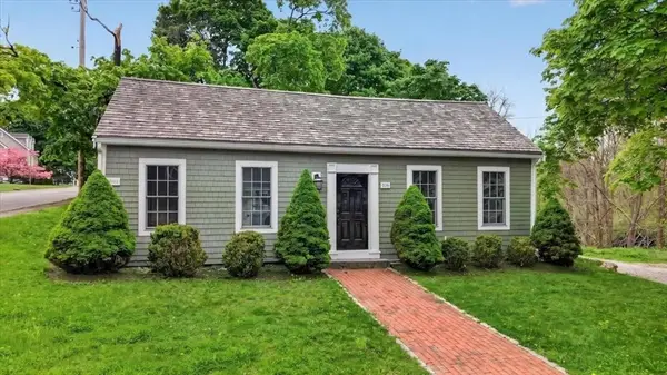 106 Fort Hill, Hingham, MA 02043