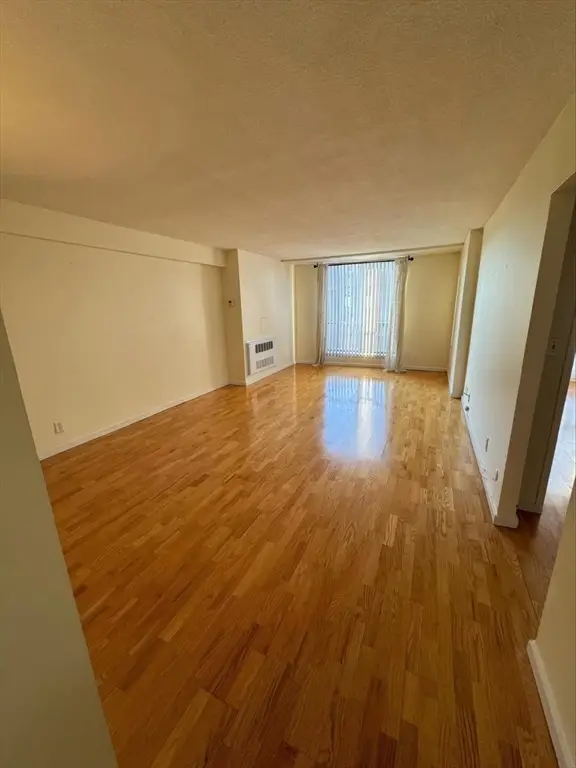 33 Pond Ave #1014, Brookline, MA 02445 - #2