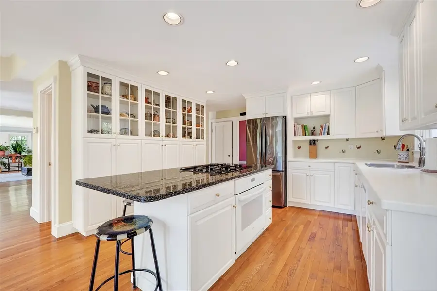 374 Dover Road, Westwood, MA 02090 - #3