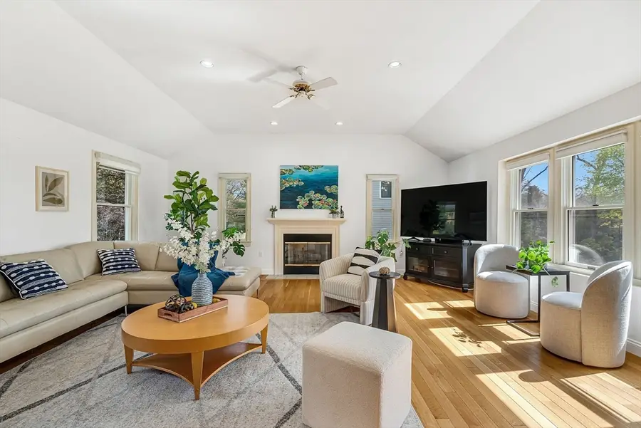 37 Woodcliffe Rd, Lexington, MA 02421 - #2
